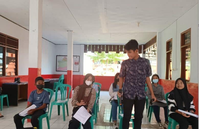 Dialog Interaktif Remaja Pertemuan 1 Dialog Interaktif Remaja Pertemuan 1